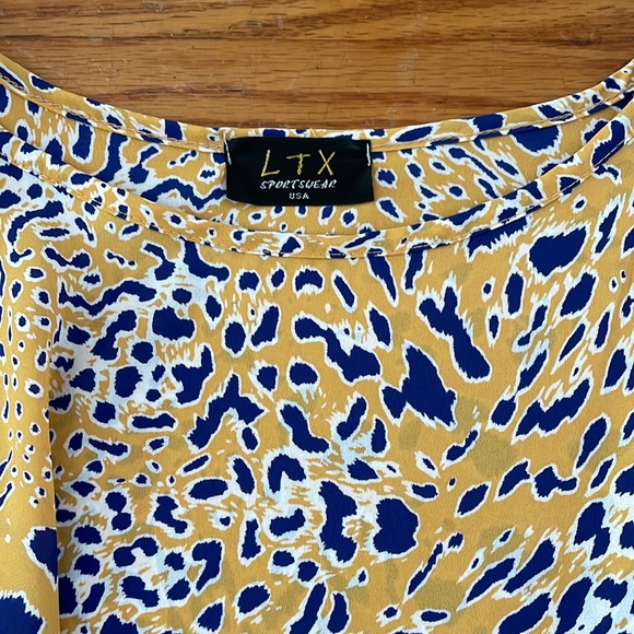 Cute blue and yellow/gold leopard top - Picture 3 of 3